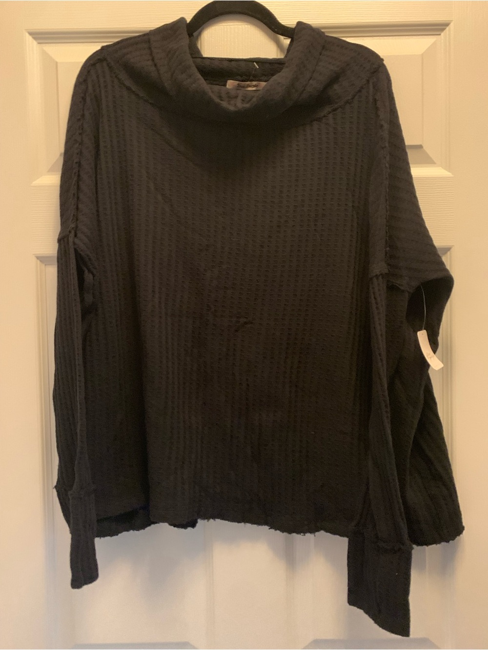 Free People Juicy Black Waffle Cowl Neck Sweater Size Small NWT MSRP $88 - Picture 1 of 4